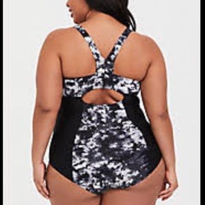 Torrid Black Tye Dye bathing suit Size 1